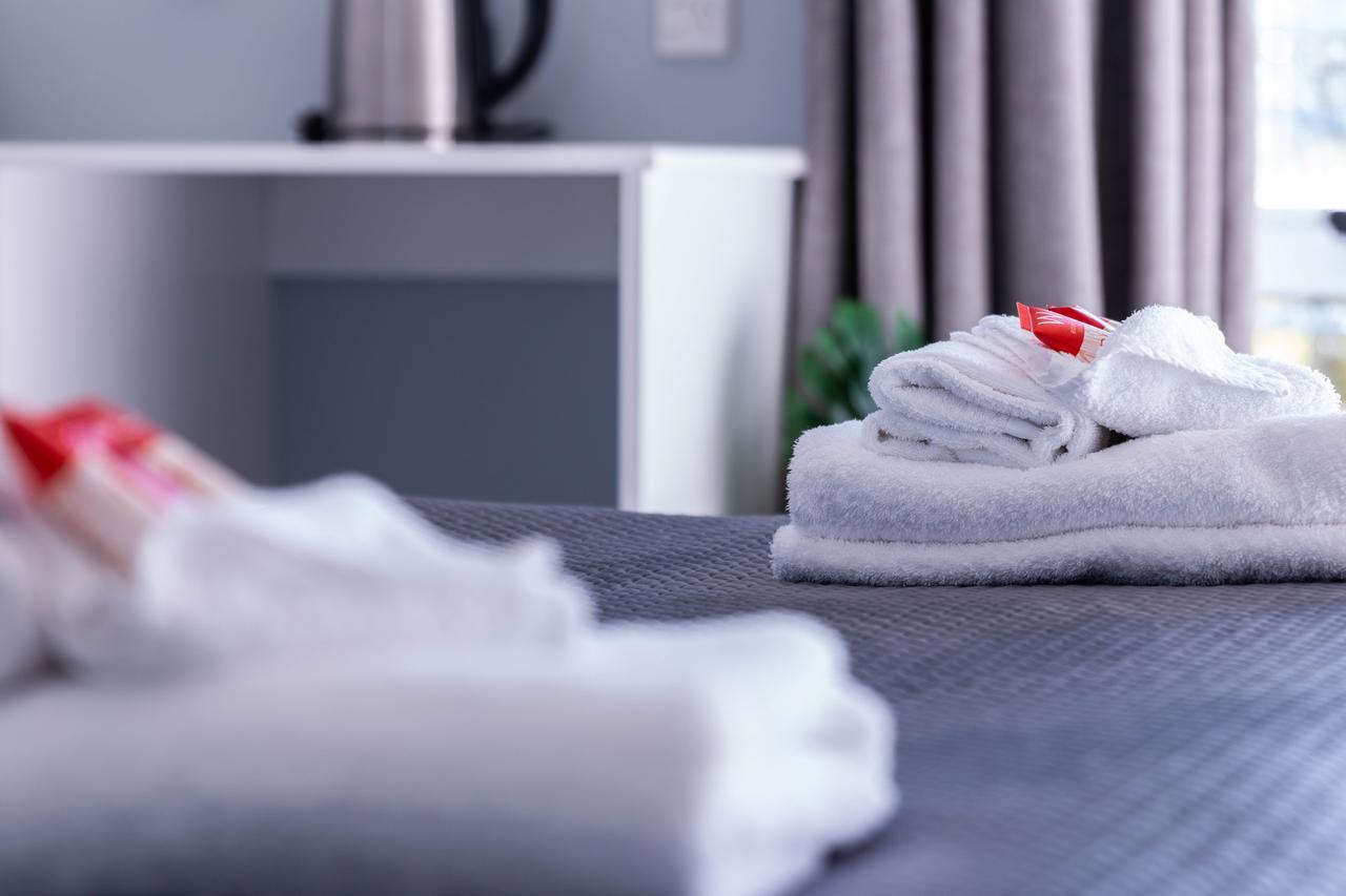 Waihi Beach Hotel Bagian luar foto